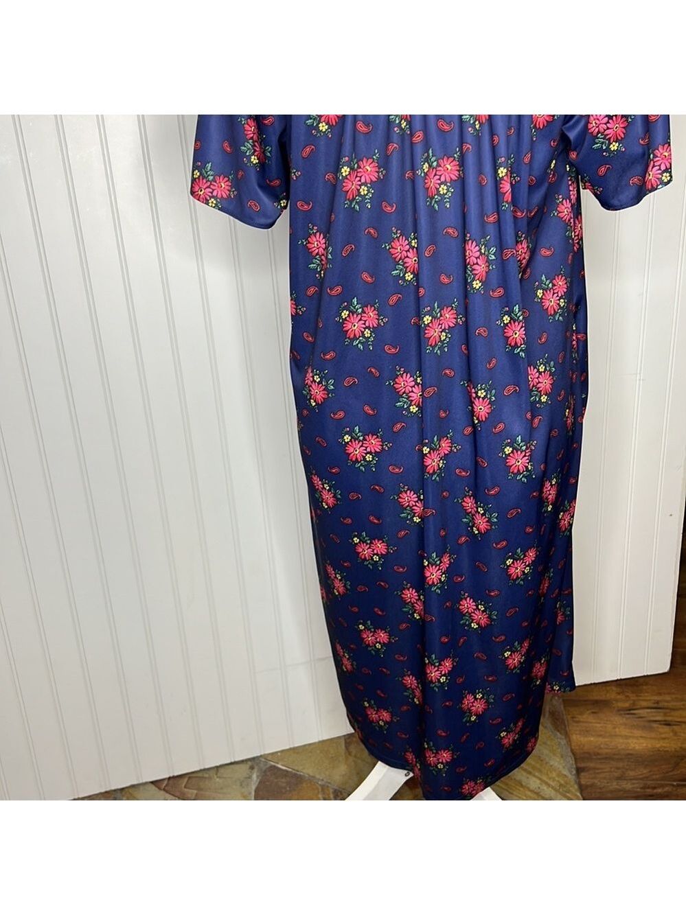 Vintage Granny Gown Size Small/Medium - Picture 7 of 9